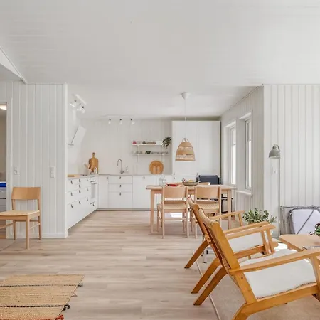 Edine - 917m From The Sea By Interhome